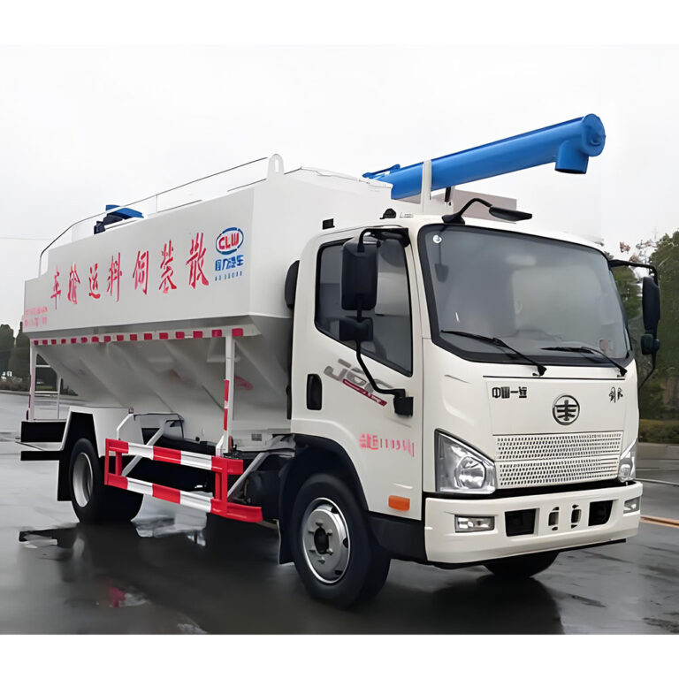 Bulk Feed Truck & Tanker for CattleChicken China