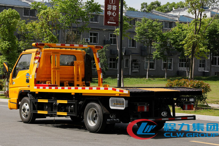 Dapatkah truk derek menderek mobil secara terbalik di Cina