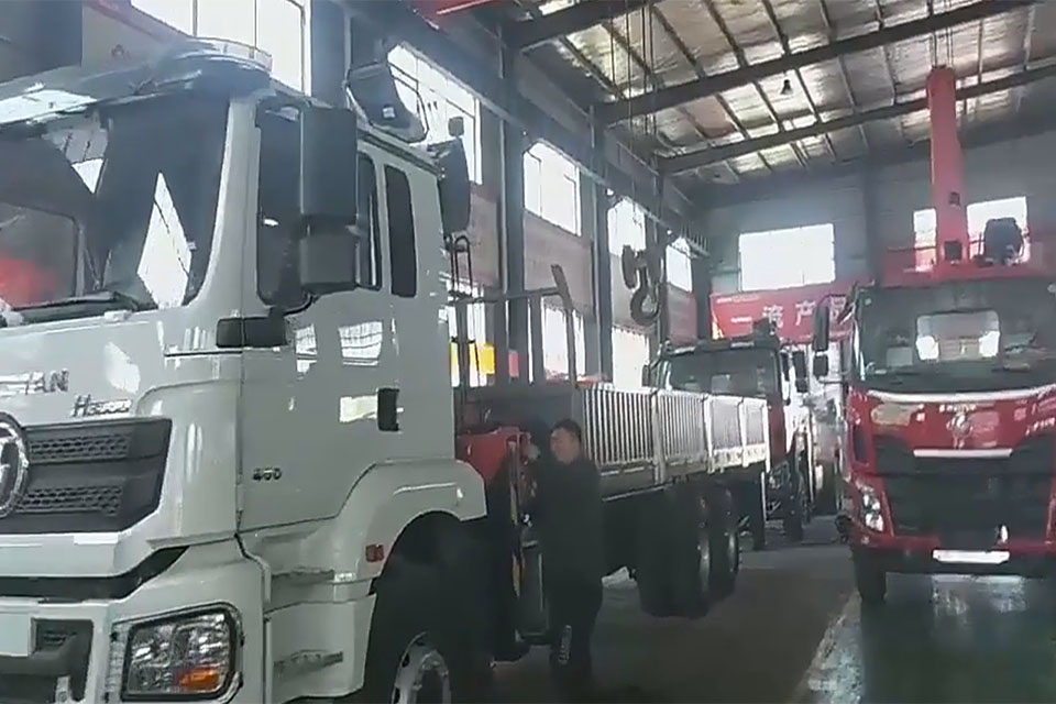 How do I choose the right truck with a crane for hire advice