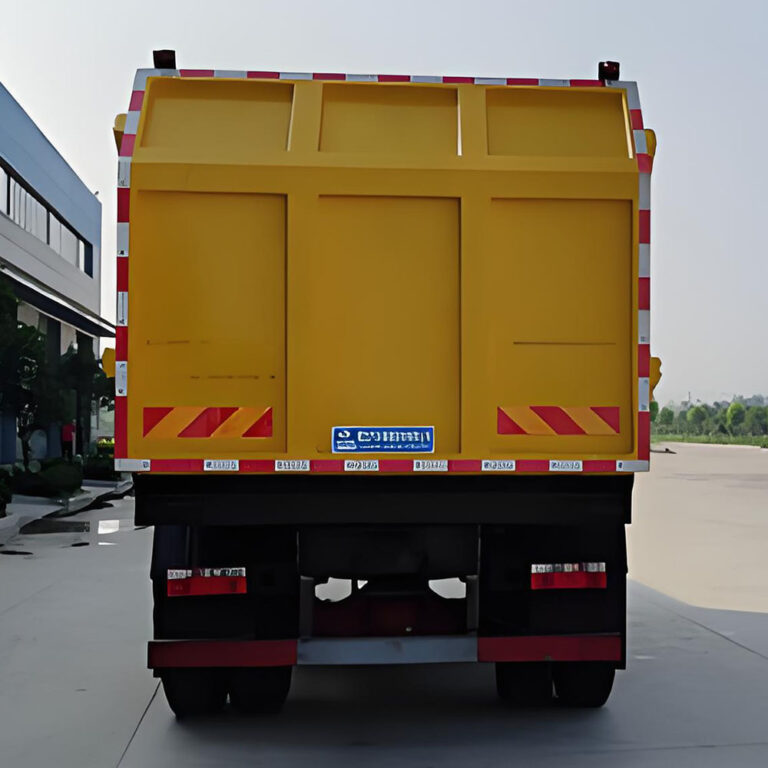 Produzione di camion dell'immondizia completamente sigillati con aggancio a compressione