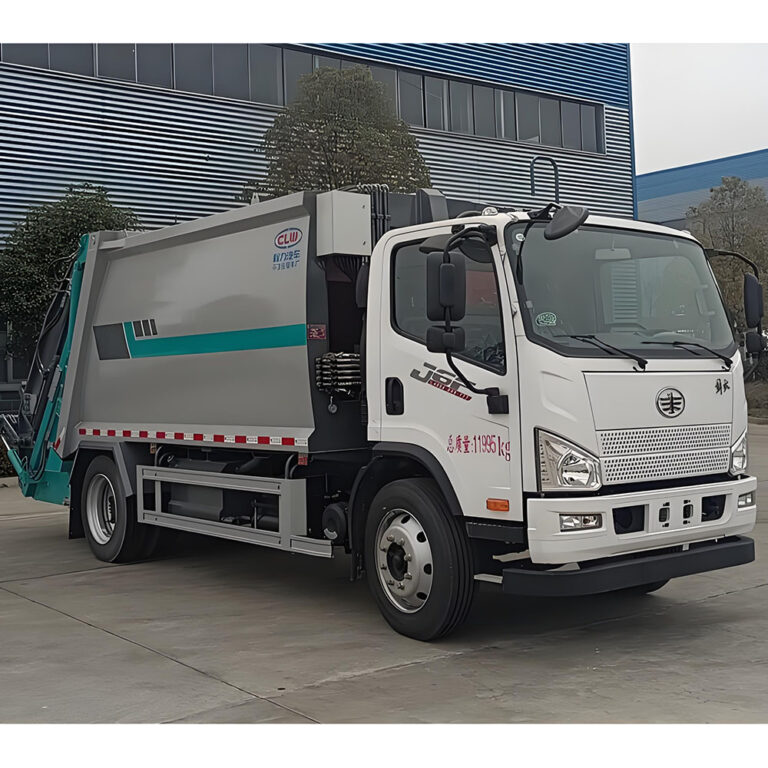 Rear Loader Waste Compactor Truck