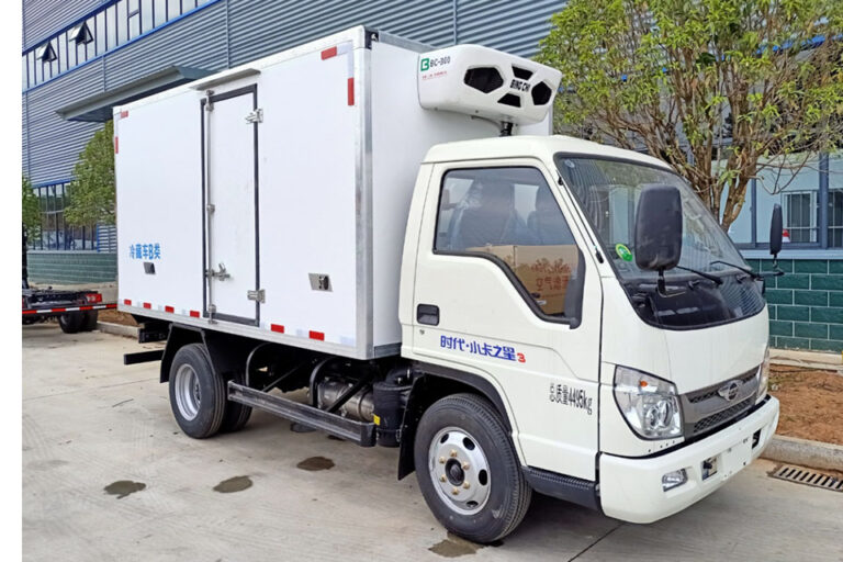 Truk berpendingin untuk layanan penjualan