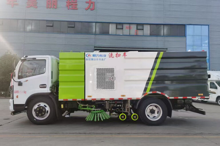 Sweeper truck price customize