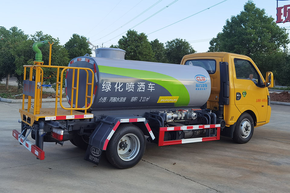 采购洒水车有什么用途