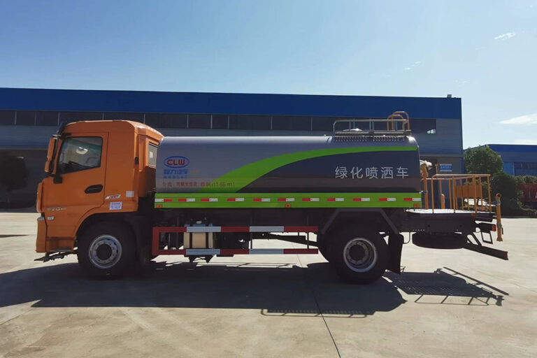 为什么卡车要喷水制造