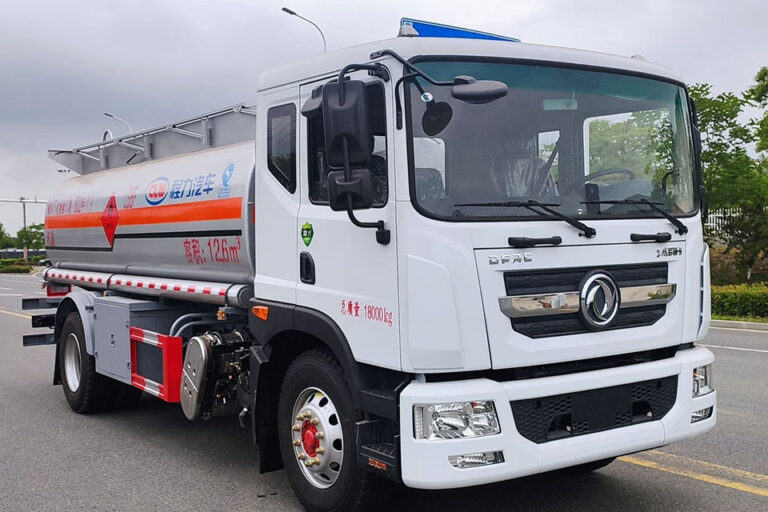 Analyse de l'importance de la gestion personnalisée des camions-citernes de marchandises dangereuses à pression normale
